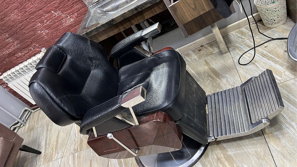 Барбер кресло в хорошем состоянии