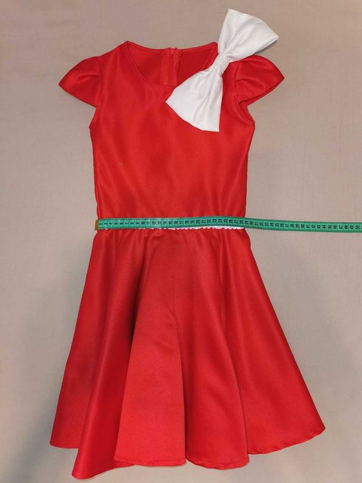 Rochie fetite aproximativ 8 ani facuta pe comanda tafta satinata