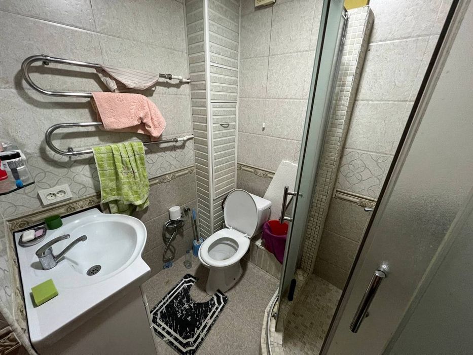 Чилонзор 5 2/1/4 сотилади