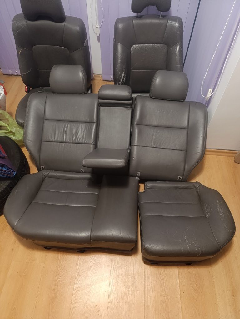 Седалки за Subaru Outback B12