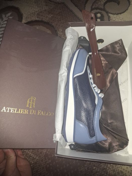 Yangi oyoq kiyim razmeri kichkinaligi uchun sotyapman sifati juda a'lo