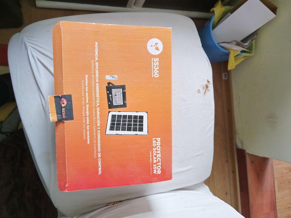 Lampa solara mobila