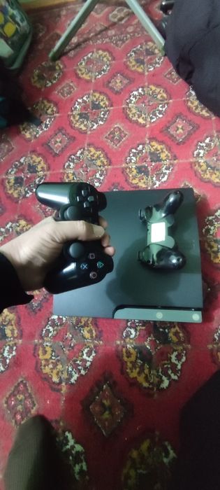 Playstation 3 slim sotiladi