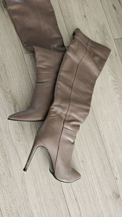 Кожаная обувь шпилька