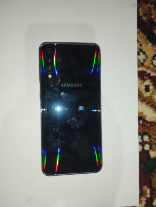 Samsung Galaxy a50 srochno sotiladi