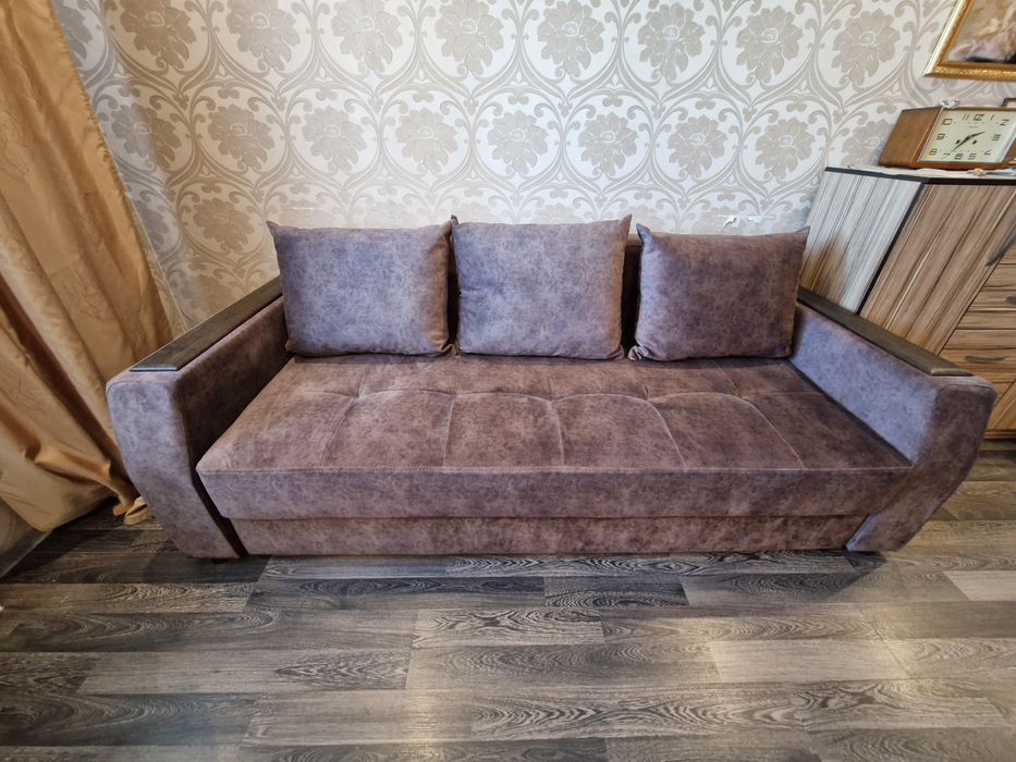 Диван в отличном состоянии