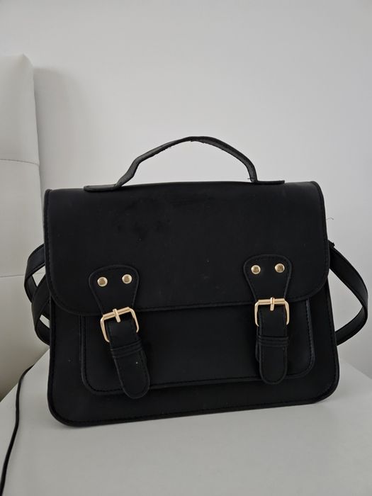 Geanta neagra cu curea