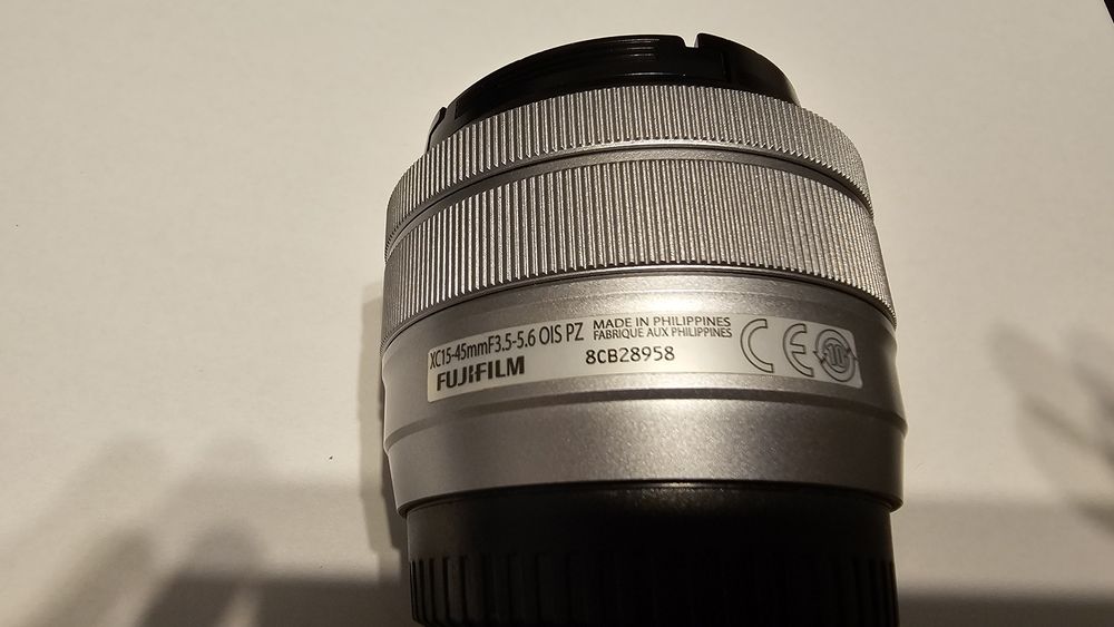 Fujifilm XT3 cu obiectiv XC 15-45mm