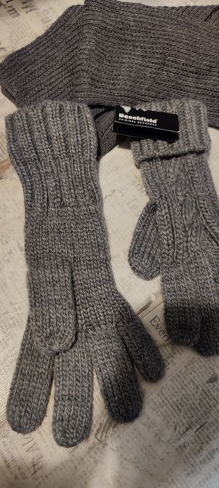 Manusi + fular tricotate