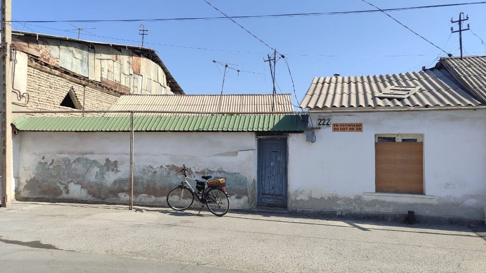 Продаётся дом в районе "Автоойна", 6 комнат, участок 5,6 сотых.