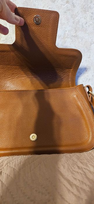 Дамска чанта от естествена кожа в кафяв цвят