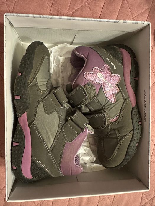 Ghete fete marca Geox