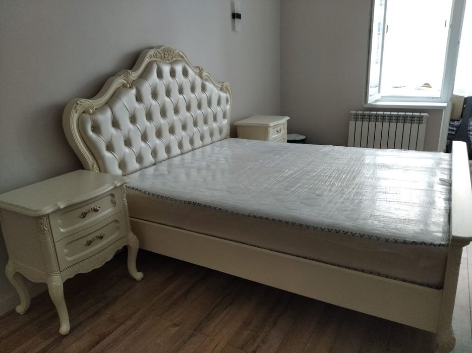 Продается спальный гарнитур