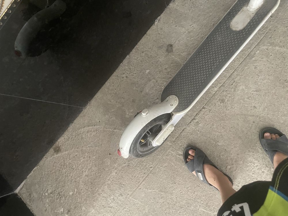 Elektrosamokat sotiladi holati zor