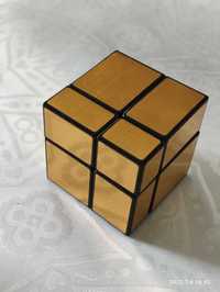 Золотой кубик Рубика