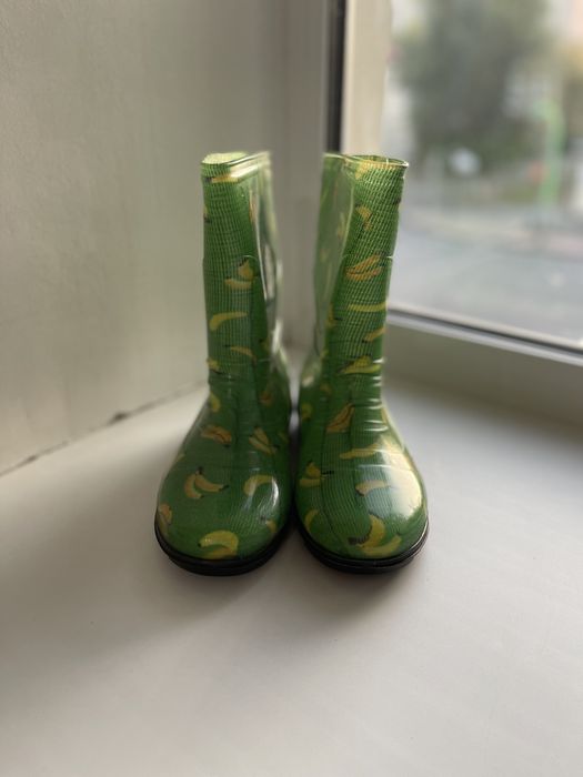 Продам резиновые сапоги (р.35)