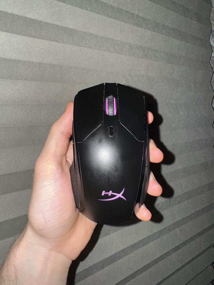 Продам игровую беспроводную мышь HyperX