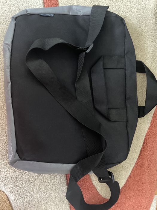 Чанта за лаптоп