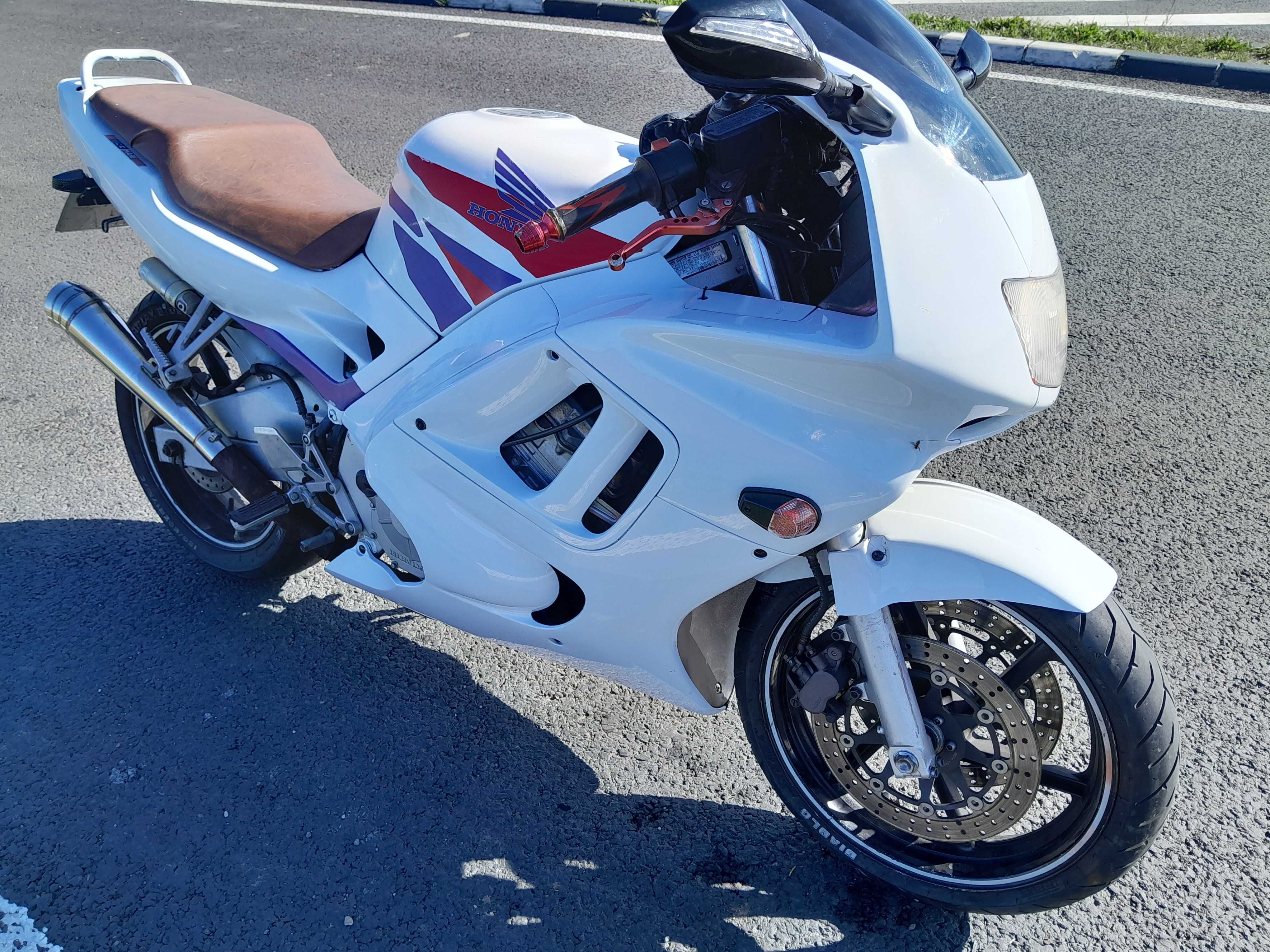 Honda cbr 600 f3 an 1995