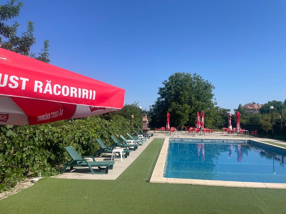 Vand instalatie piscina si accesorii