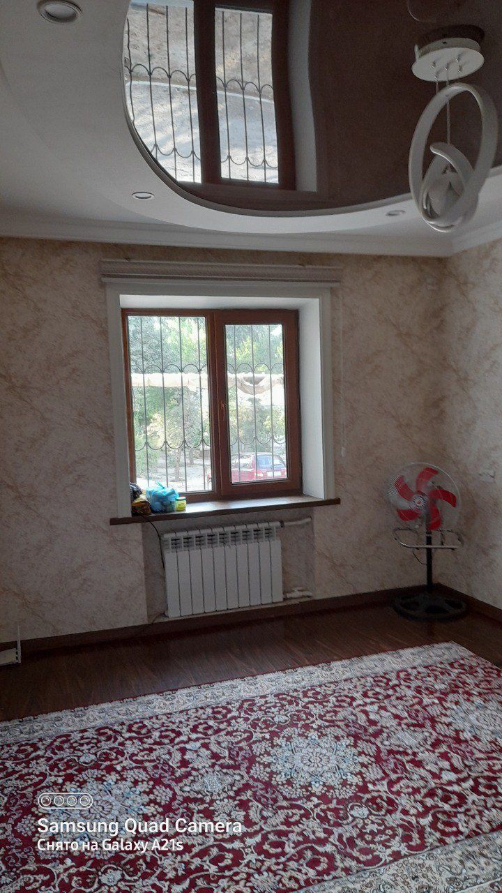 Корасарой 2-комнат 1-этаж 4-этажка кирпич