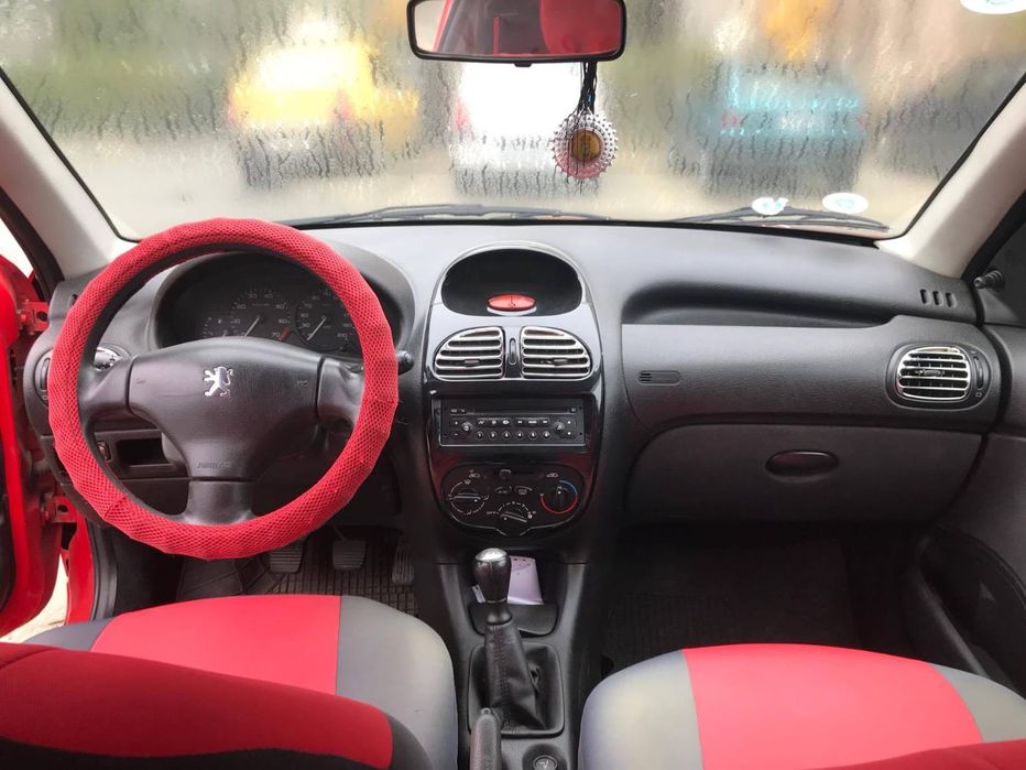 Vând Peugeot 206