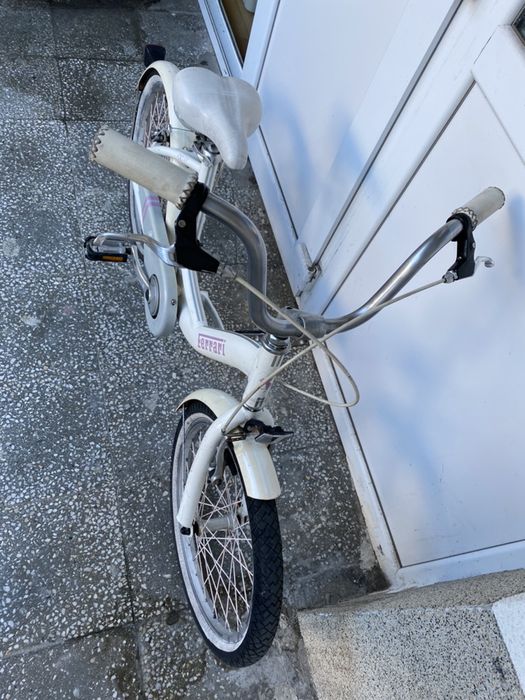 Продавам оригинално детско колело 20” Ferrari модел cx31