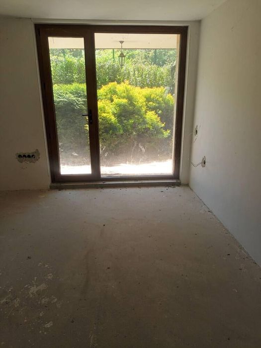 Продава се Едностаен апартамент в Бургас, Център - 35 кв.м за 1140 €/кв.м - Снимка #2