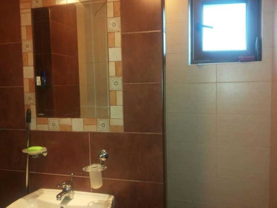 Дава се под наем Тристаен апартамент в София, Хладилника - 109 кв.м за 489.6 € - Снимка #9