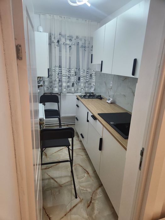 Apartament două camere, recent renovat.