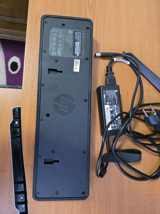 Docking station HP 2013 UltraSlim, incarcator inclus, laptop Elitebook