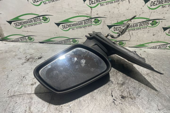Oglinda dreapta Ford Focus prima generatie