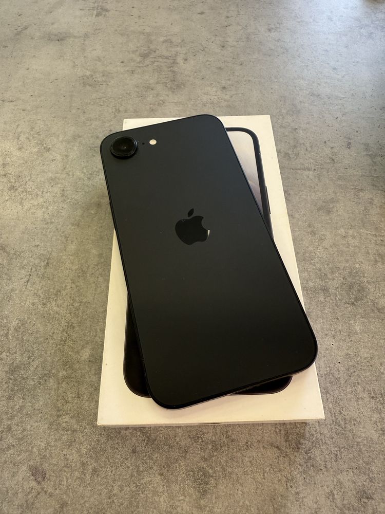 Iphone 16e 128GB 100% Б-106417