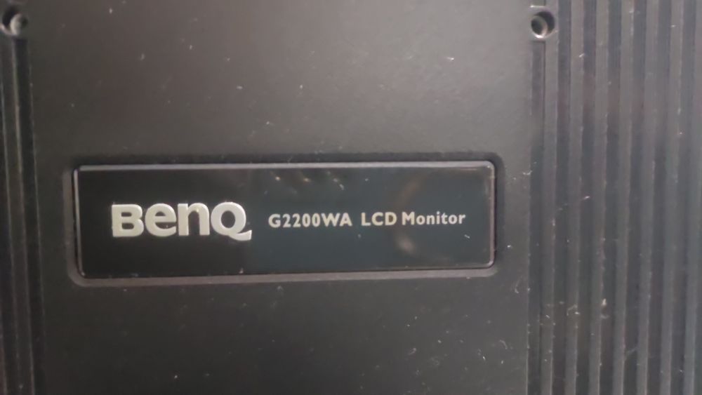Pc Intel Pentium I3 cu monitor ,tastatura si maus
