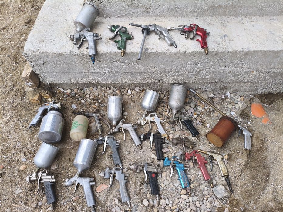 Vind colecția de pistoale de vopsit