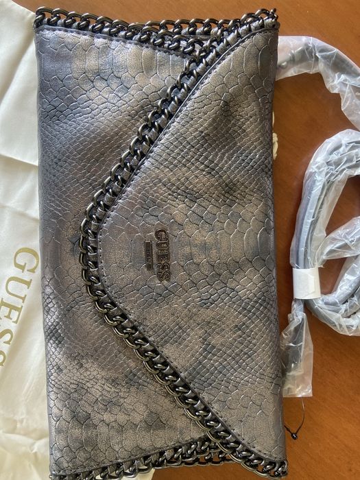 Дамска чанта GUESS