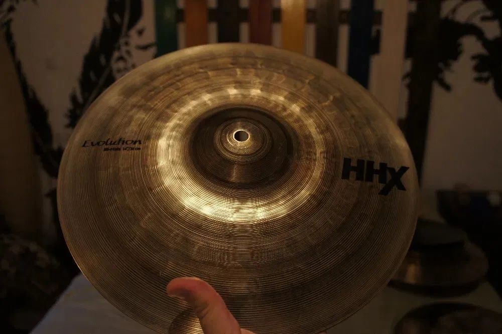 Sabian 14" HHX Evolution Hi-Hat si alte cinele crash, ride, china