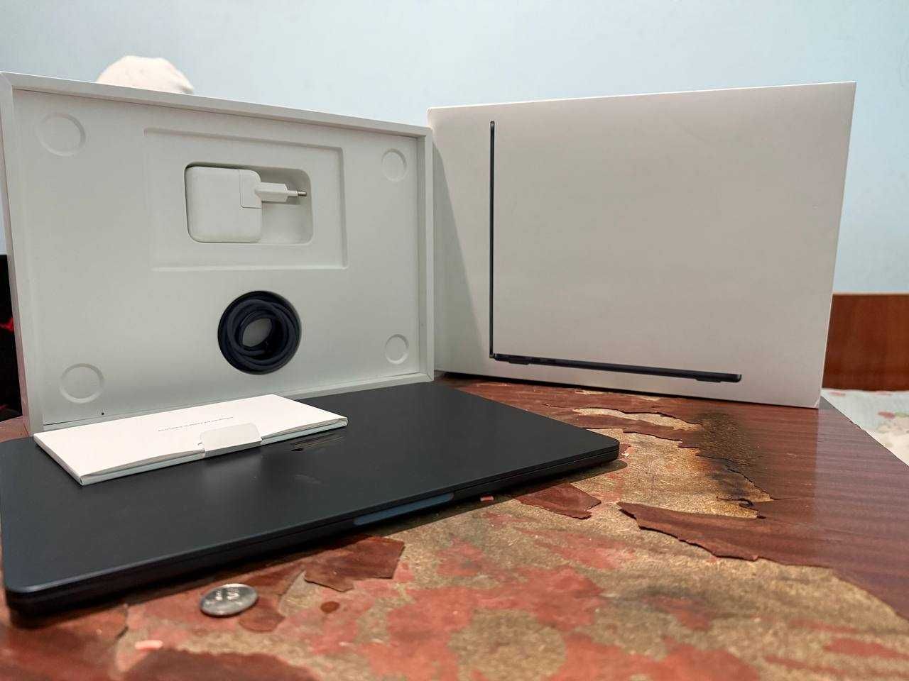 Macbook Air M2 Midnight