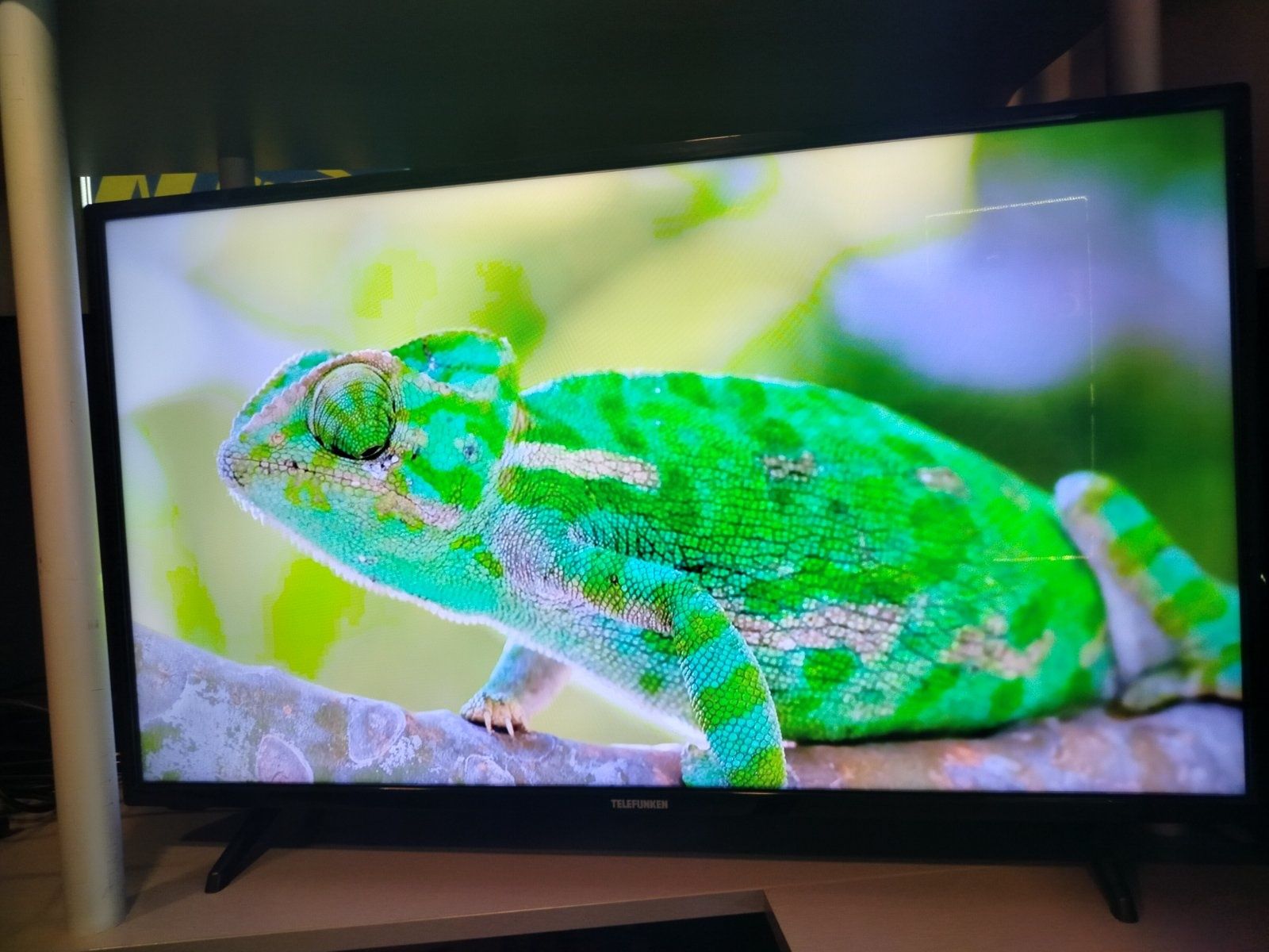Смарт Телевизор Telefunken 40"инча / Full HDMI / LED / Android