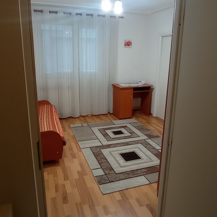 Închiriez apartament 2 cam