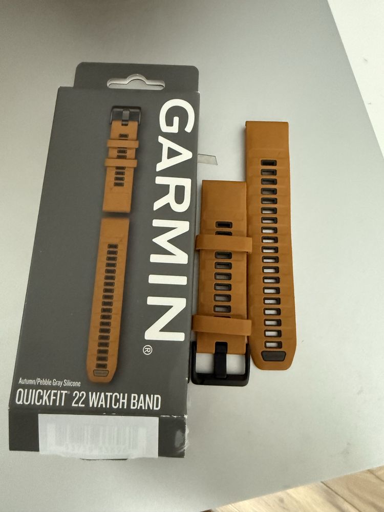 Продавам оригинална каишка за Garmin 22mm