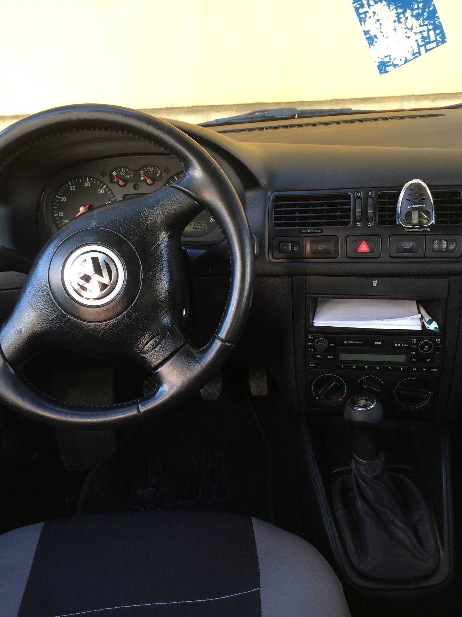 VW Bora 1,6, 8V, 101 CP ( CITITI ANUNTUL )