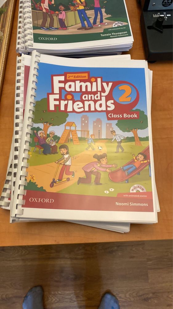Распечатка учебников, Solutions, Family and Friends,English file