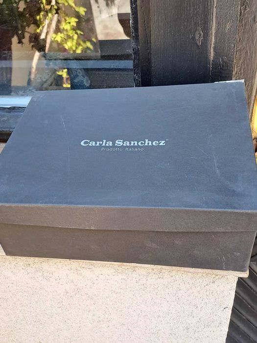 Продавам нови дамски обувки Carla Sanchez