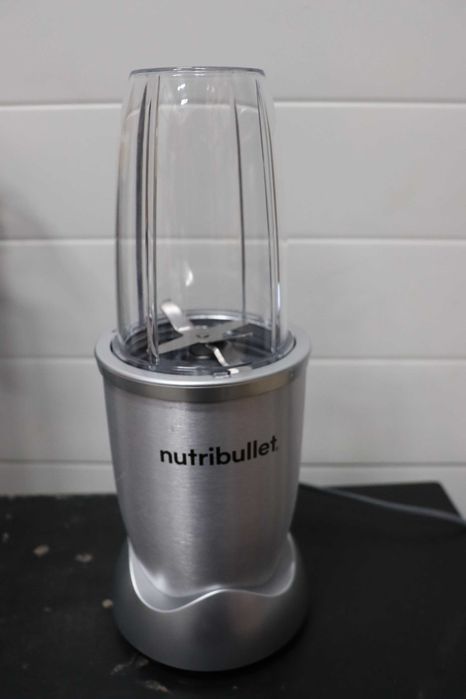 Nutribullet Pro, 900 вата,  Компактен,, с чаша 700мл,Миксер за смутита