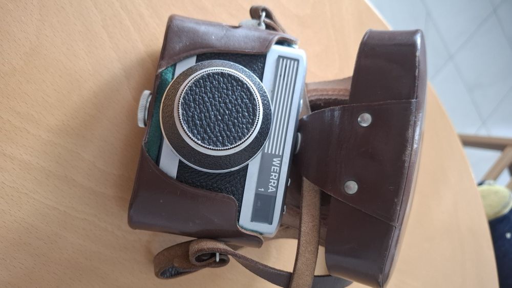 Стар механичен фотоапарат - WERRA 1 -de in GDR 
 
Фотоап