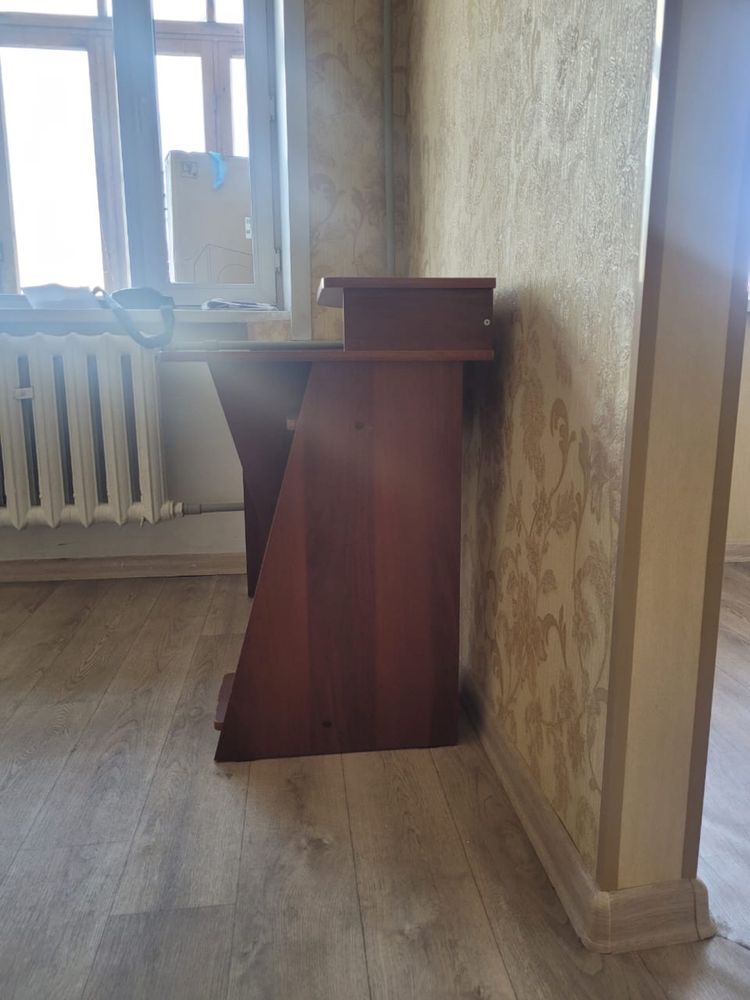Стол компьютерный б/у