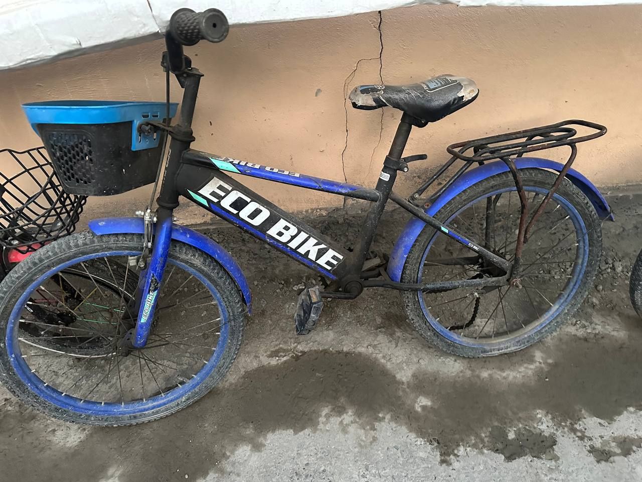 Velosapedlar sotiladi