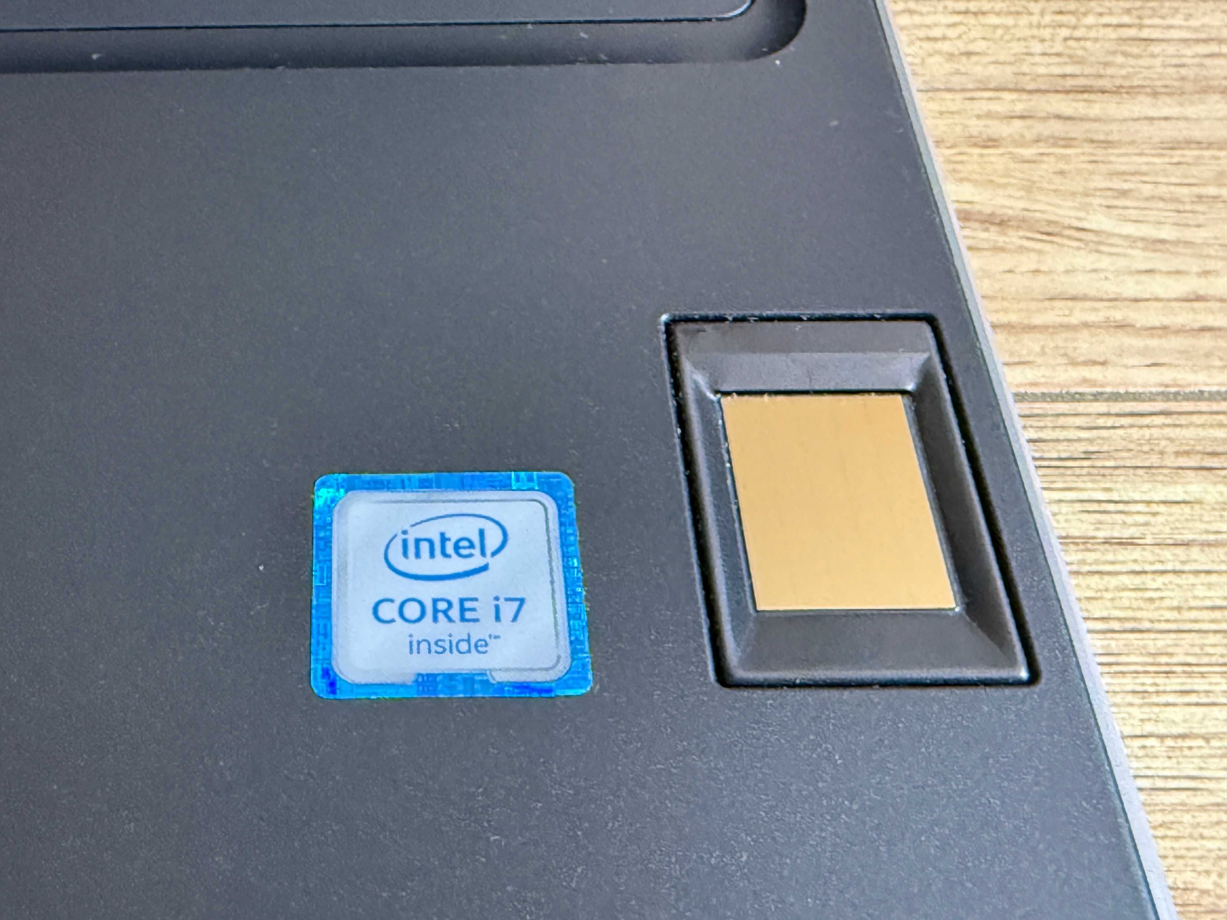 Dell Precision 7510`i7-6820HQ/16GB RAM/256GB SSD/Nvidia M1000M/FHD IPS