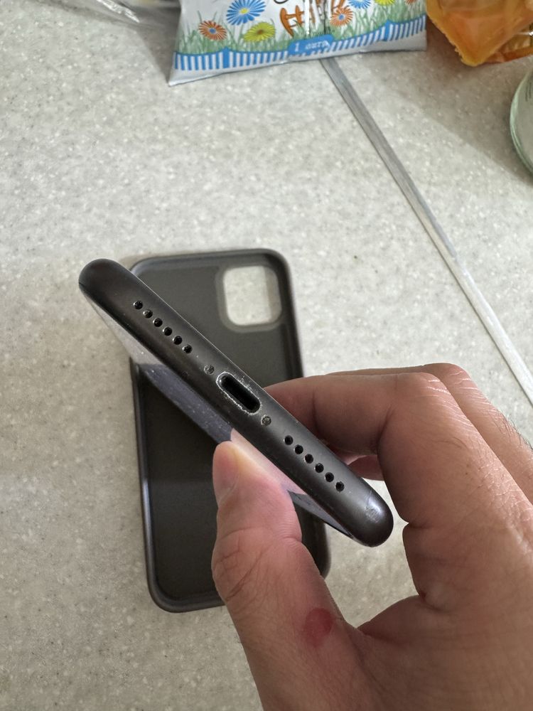 Iphone 11 128/74%
